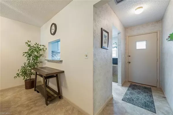 Fort Myers, FL 33919,6823 Sandtrap DR