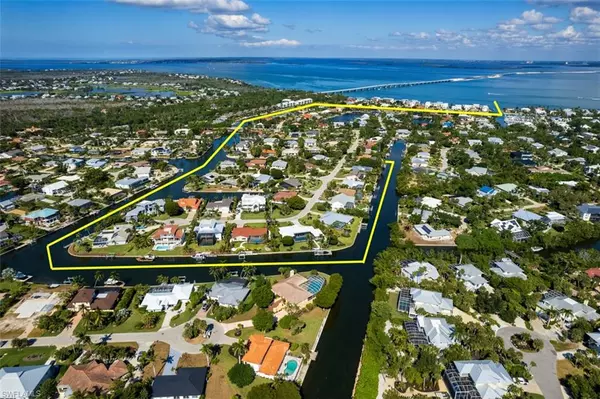 Sanibel, FL 33957,1010 Kings Crown DR