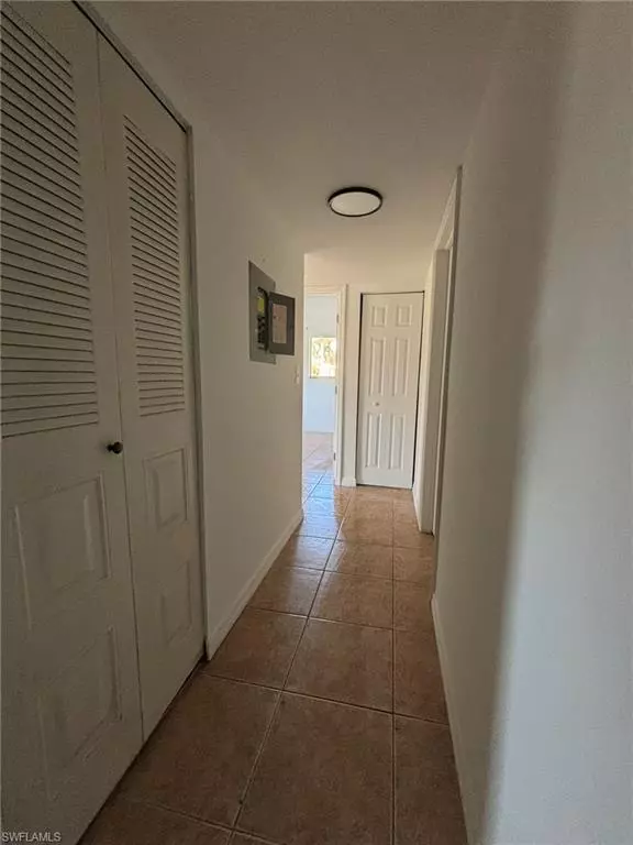 North Fort Myers, FL 33917,5713 Foxlake DR #1