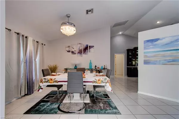 Cape Coral, FL 33904,4332 Country Club BLVD