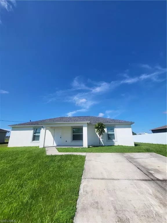 9031 S Indio CIR, Labelle, FL 33935