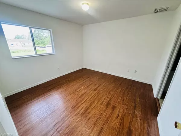 Lehigh Acres, FL 33974,936-938 Eisenhower BLVD