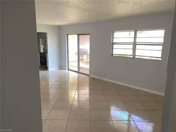 Cape Coral, FL 33904,4923 Vincennes CT #4