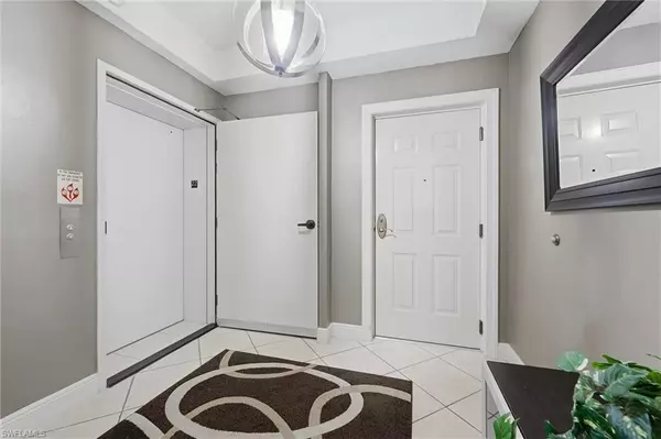 2743 1st ST #2203, Fort Myers, FL 33916