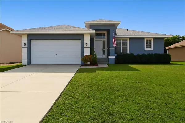 8821 Woodgate Manor CT, Fort Myers, FL 33908