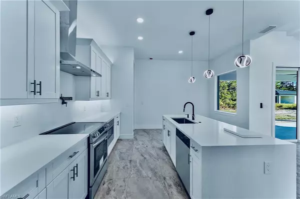 Lehigh Acres, FL 33971,5230 3rd ST W