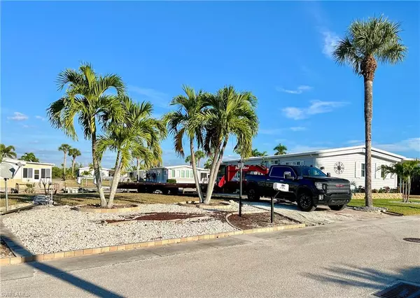 Fort Myers Beach, FL 33931,17851 Peppard DR