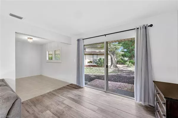 Fort Myers, FL 33919,4280 Island CIR #A