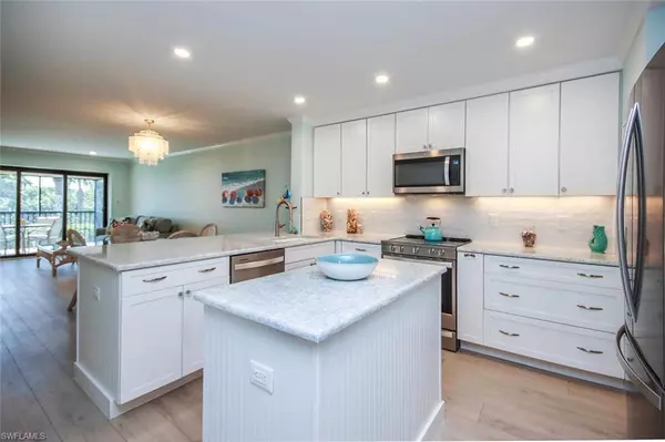 Sanibel, FL 33957,1785 Middle Gulf DR #A103