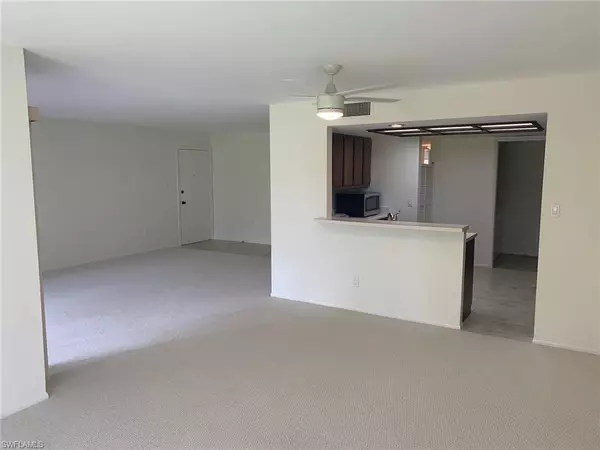 Naples, FL 34103,4150 Belair LN #109