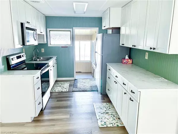 Fort Myers, FL 33908,301 Dillard AVE