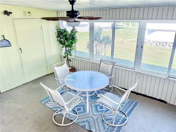 Fort Myers, FL 33908,301 Dillard AVE