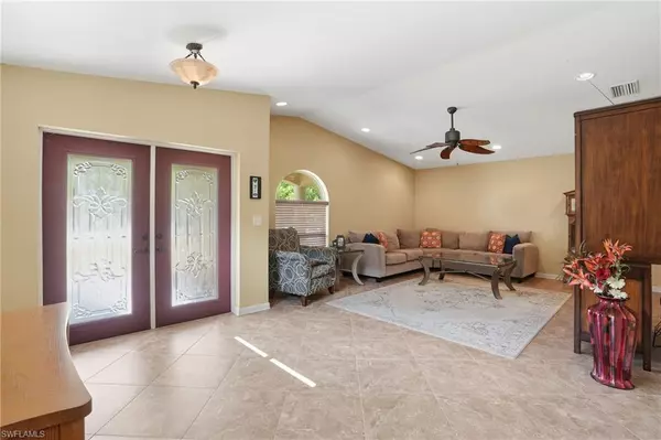 5541 Winkler RD, Fort Myers, FL 33919