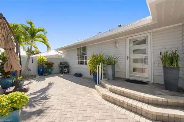 North Fort Myers, FL 33917,15371 River Vista DR #801