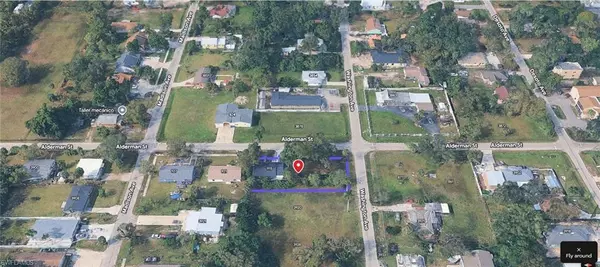 Fort Myers, FL 33916,915 Alderman ST