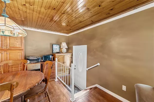 North Fort Myers, FL 33903,432 Snead DR