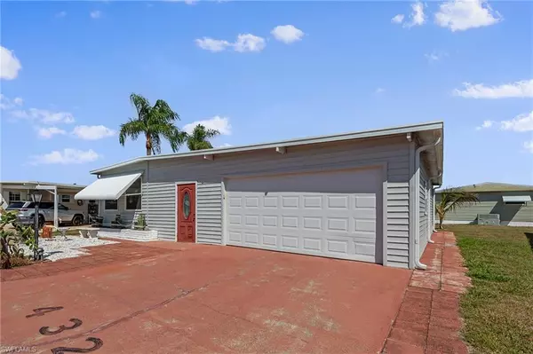 North Fort Myers, FL 33903,432 Snead DR