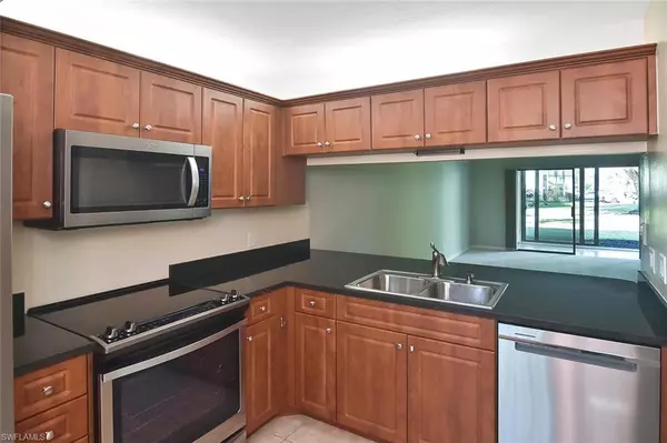 Fort Myers, FL 33919,9251 Central Park DR #106