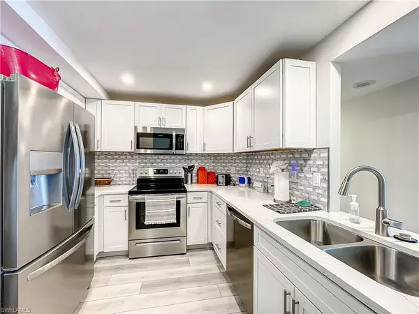 Marco Island, FL 34145,380 Seaview CT #11709