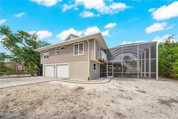 Sanibel, FL 33957,2596 Roosevelt PL