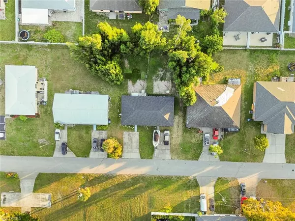 Cape Coral, FL 33990,714-712 SE 4th TER