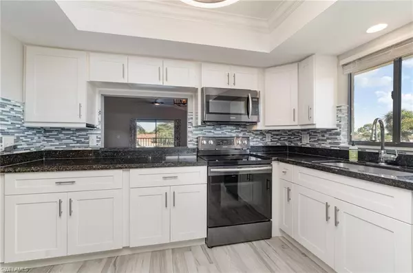 4321 Country Club BLVD #207, Cape Coral, FL 33904