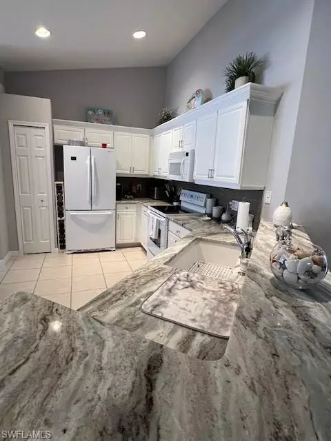 Fort Myers, FL 33913,10113 Colonial Country Club BLVD #2205