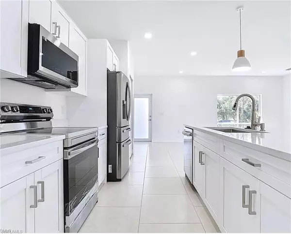 Lehigh Acres, FL 33974,829 Wabash ST