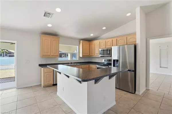 Cape Coral, FL 33914,2654 SW 32nd ST