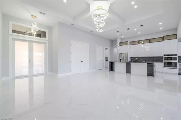 Cape Coral, FL 33990,313 SE 2nd ST