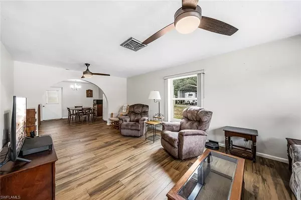 North Fort Myers, FL 33903,521 Monterey ST