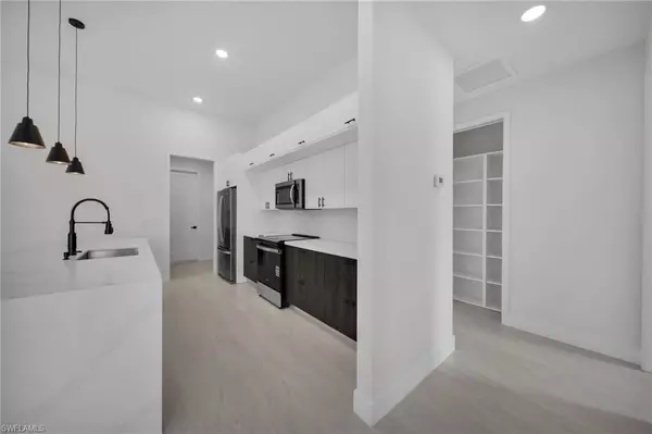 Cape Coral, FL 33914,3435 SW 8th CT