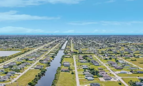 Cape Coral, FL 33909,626 NE 12th ST