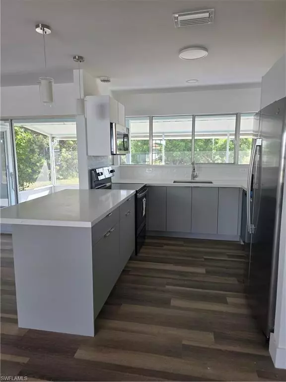 Port Charlotte, FL 33952,2271 Alton RD