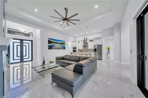 Cape Coral, FL 33993,306 NW 3rd PL