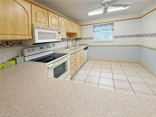 Fort Myers, FL 33919,6954 Myerlee Country Club BLVD