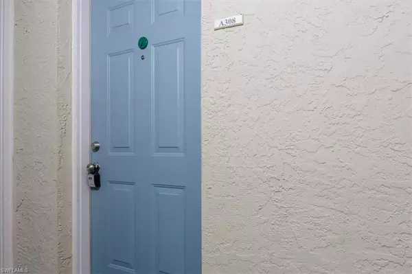 Fort Myers, FL 33916,2885 Palm Beach BLVD #308