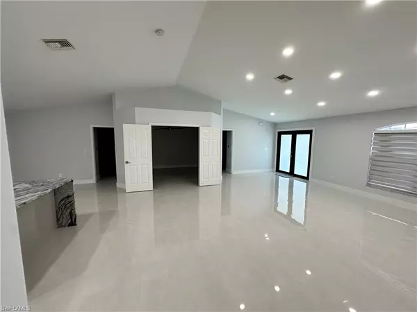 Fort Myers, FL 33913,228 Magellan ST