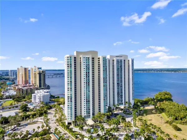 3000 Oasis Grand BLVD #1206, Fort Myers, FL 33916