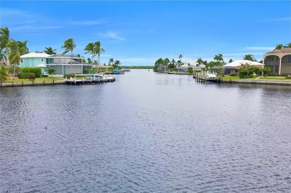 Marco Island, FL 34145,214 Grapewood CT
