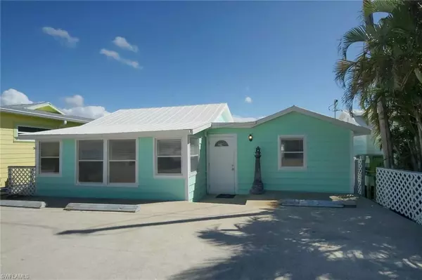 4827 Pine Island RD NW, Matlacha, FL 33993