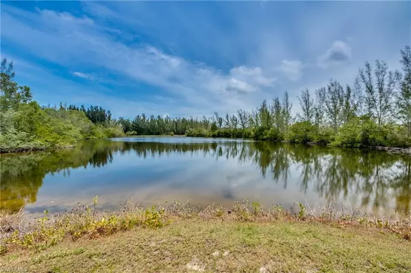 Bokeelia, FL 33922,5337 Pine Creek LN