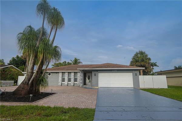 2436 43rd ST SW, Naples, FL 34116