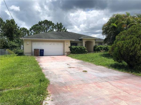 3721 19th ST SW, Lehigh Acres, FL 33976