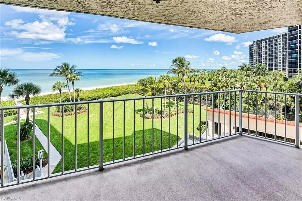 Naples, FL 34108,10701 Gulf Shore DR #402