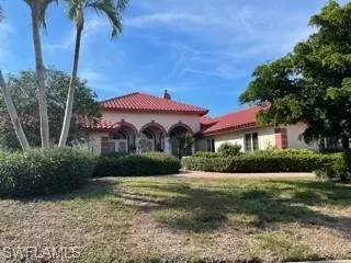 691 Ardmore LN, Naples, FL 34108