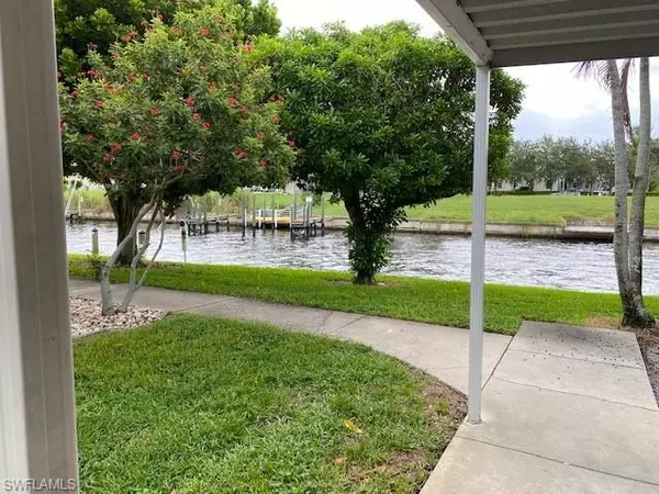 Cape Coral, FL 33904,4002 Coronado PKY #102