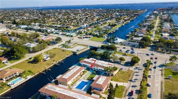 Cape Coral, FL 33904,4002 Coronado PKY #102