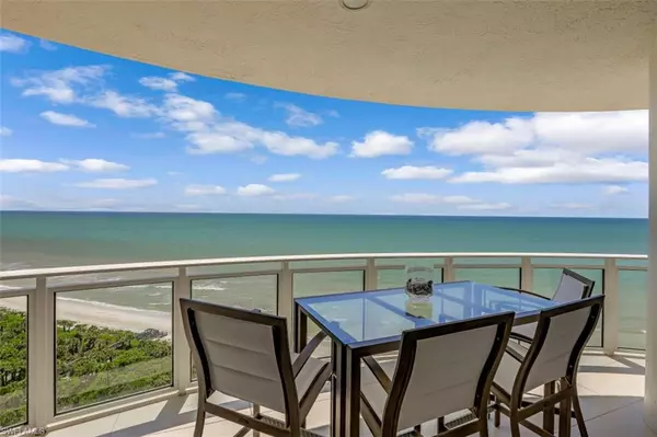 Naples, FL 34108,8231 Bay Colony DR #1702