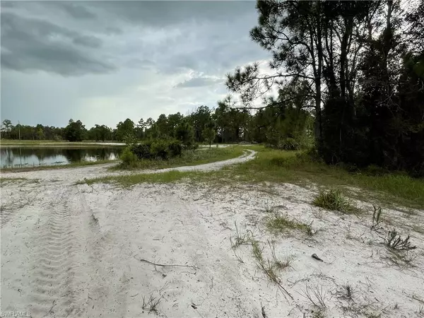 Lehigh Acres, FL 33974,416 Juneau DR